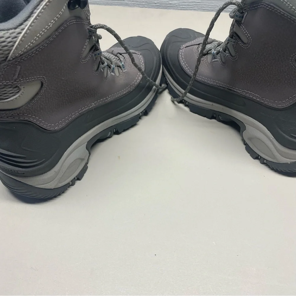 Woman’s (9) Columbia Techlite waterproof boots - Picture 6 of 8